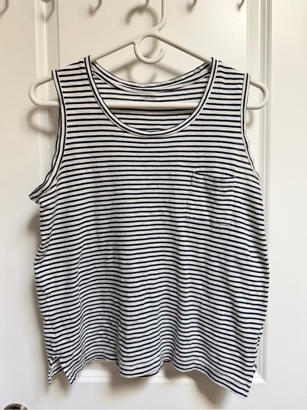 Madewell Muscle Striped Sleeveless Tank Top Pocket Rounded Neck Casual Layering